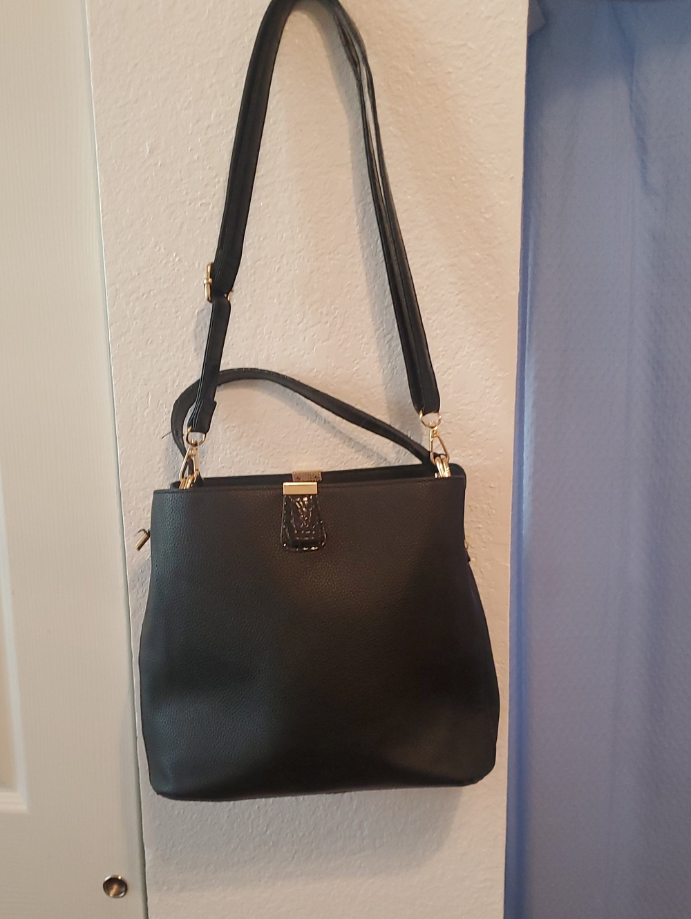 Source Unknown Black Shoulder Bag with Gold Hardware